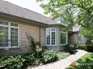 2540 Buckland Ln, Northbrook, IL