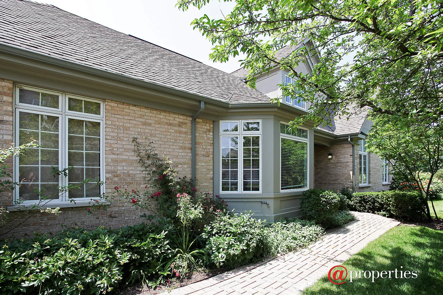 2540 Buckland Ln photo 1