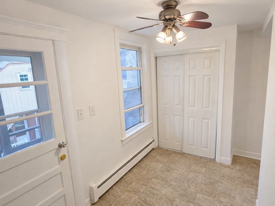 1st image of 333 Kirkland Pl #R2