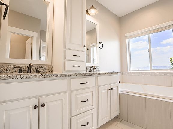 5th image of 10431 Avondale Dr