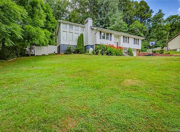 3rd image of 476 Stoney Gardens Ct