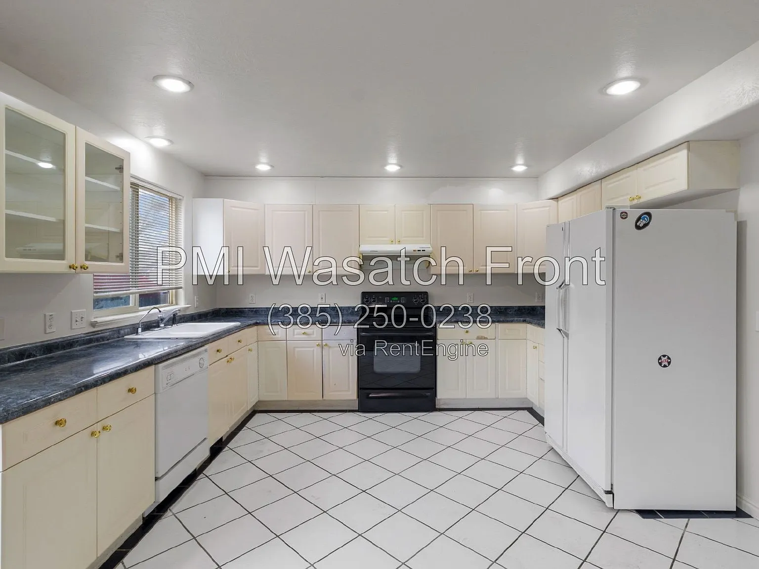 4 bed, 3.0 bath, 2200 sqft, $2,600 — Photo 2