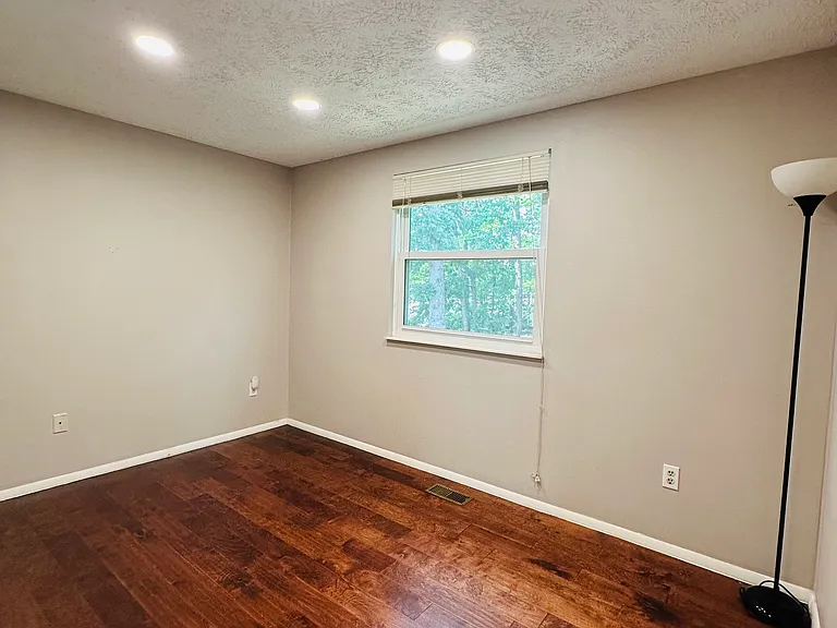 8201 Terra Grande Ave — Photo 11