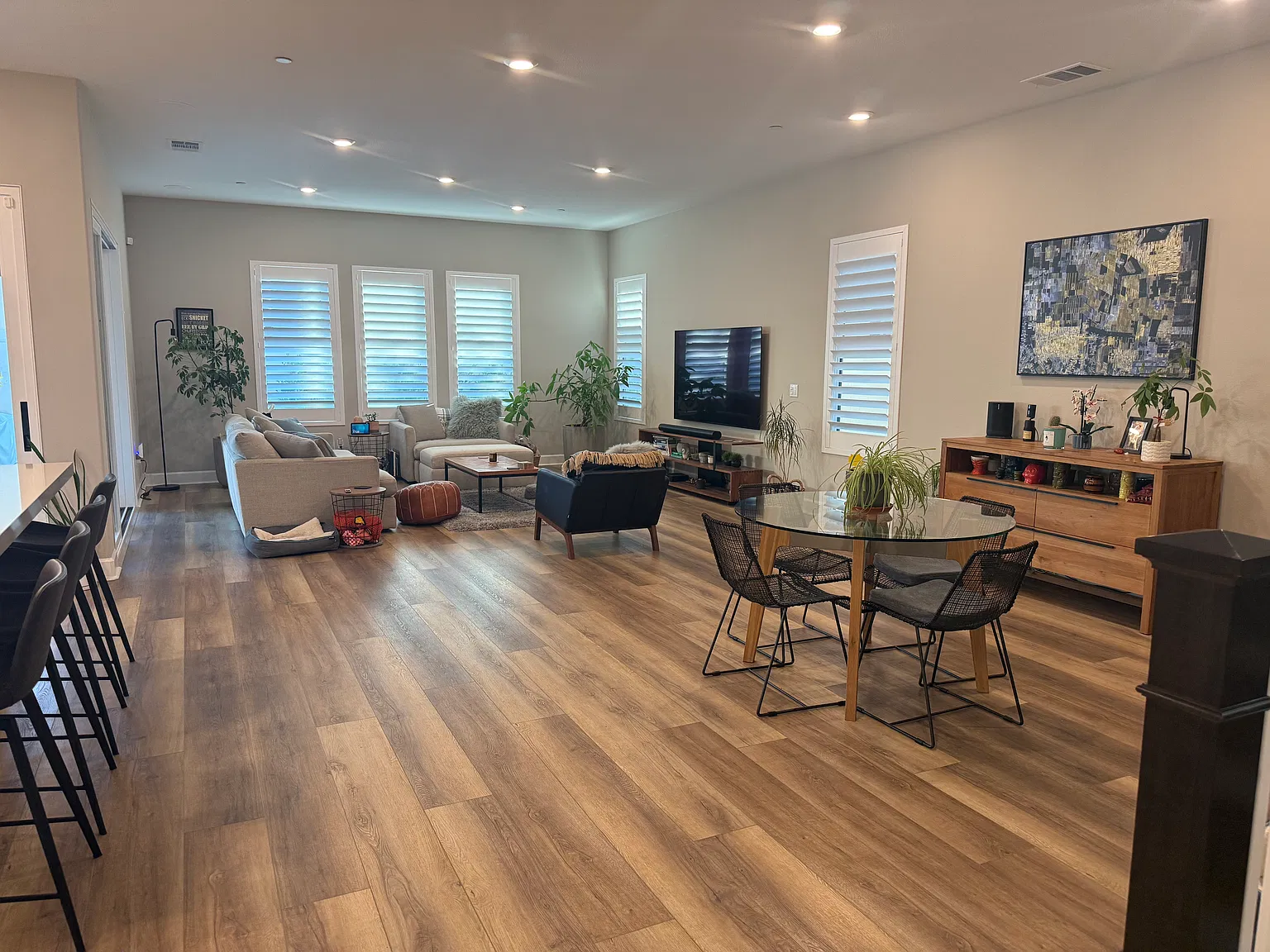4 bed, 4.5 bath, 3157 sqft, $7,500 — Photo 3