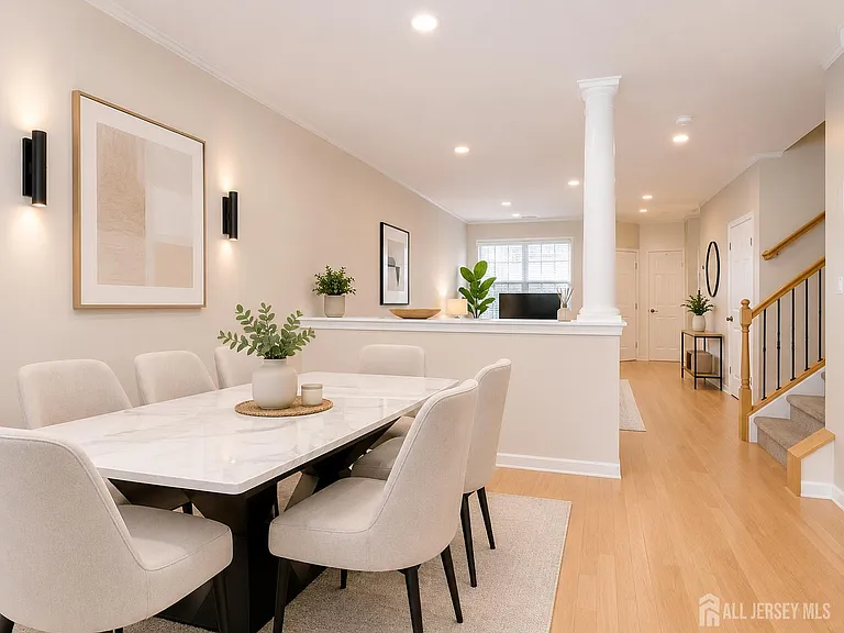 704 Dahlia Cir — Photo 3