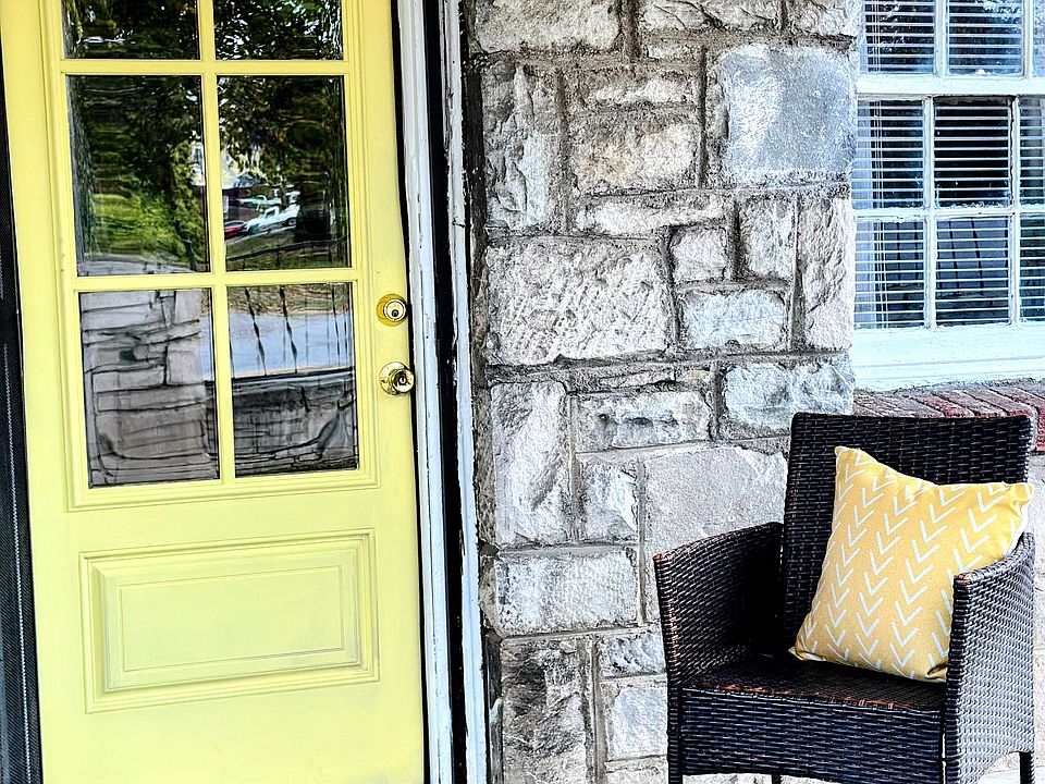 Welcome home to your adorable stone cottage !