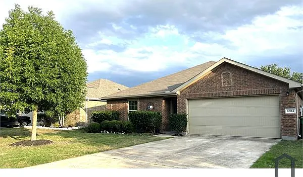 9004 Holliday Ln — Photo 2