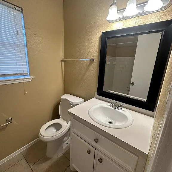 12210 Roandale Dr — Photo 13