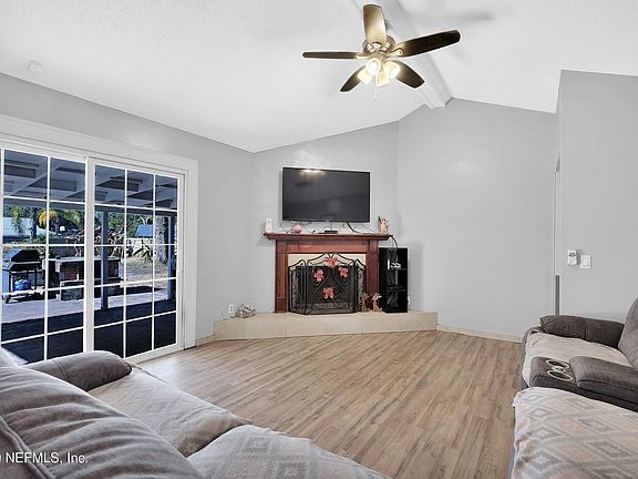 4th image of 12434 Remler Dr W