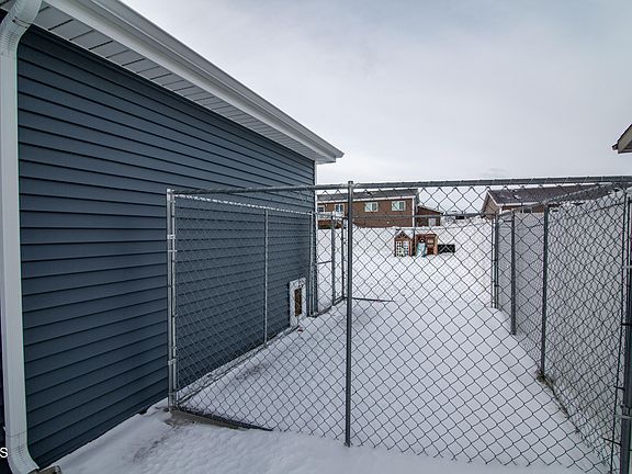 4th image of 3308 Northrop Dr