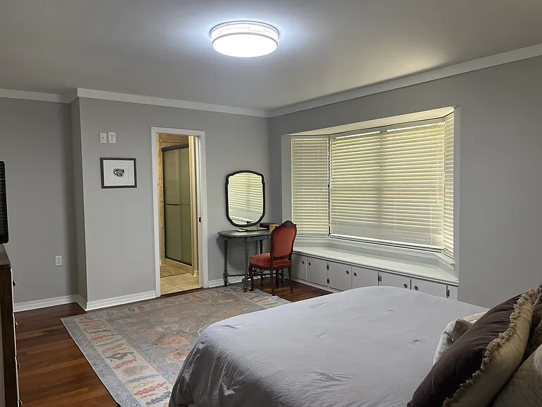 121 Spring Dr — Photo 21