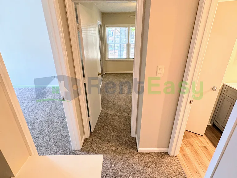 401 Henley Ct #C — Photo 12
