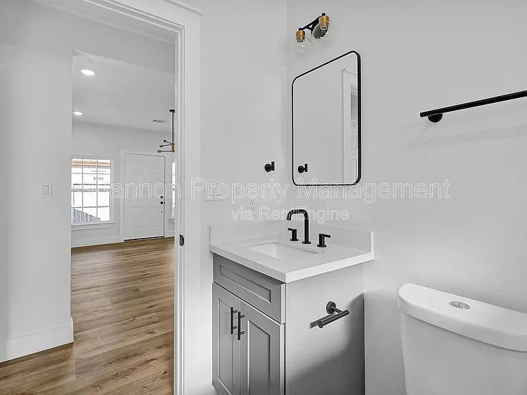 224 Everton St — Photo 15