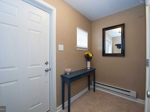 2nd image of 200 Green St #10