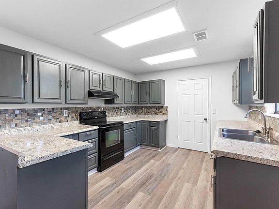 2nd image of 225 Blue Ridge Ln