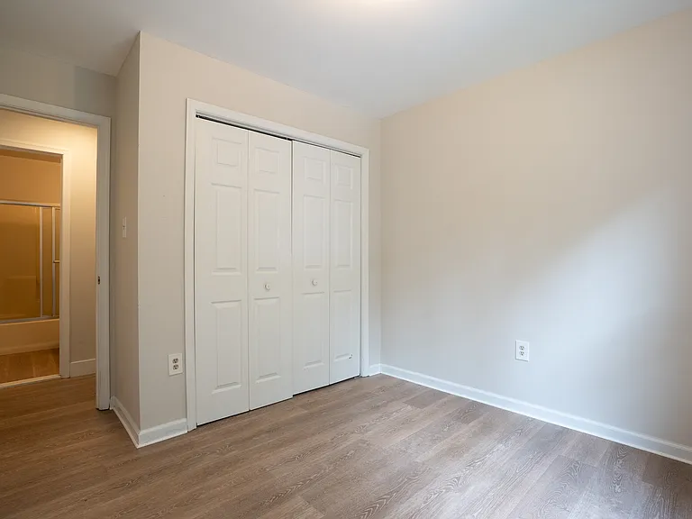 662 Grenada Ln — Photo 10