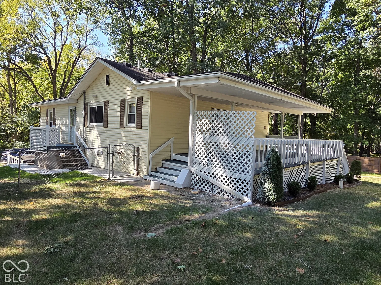 3 bed, 2.0 bath, 2190 sqft, $2,500 — Photo 3