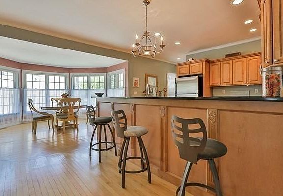 4th image of 354 Merrimac St #1
