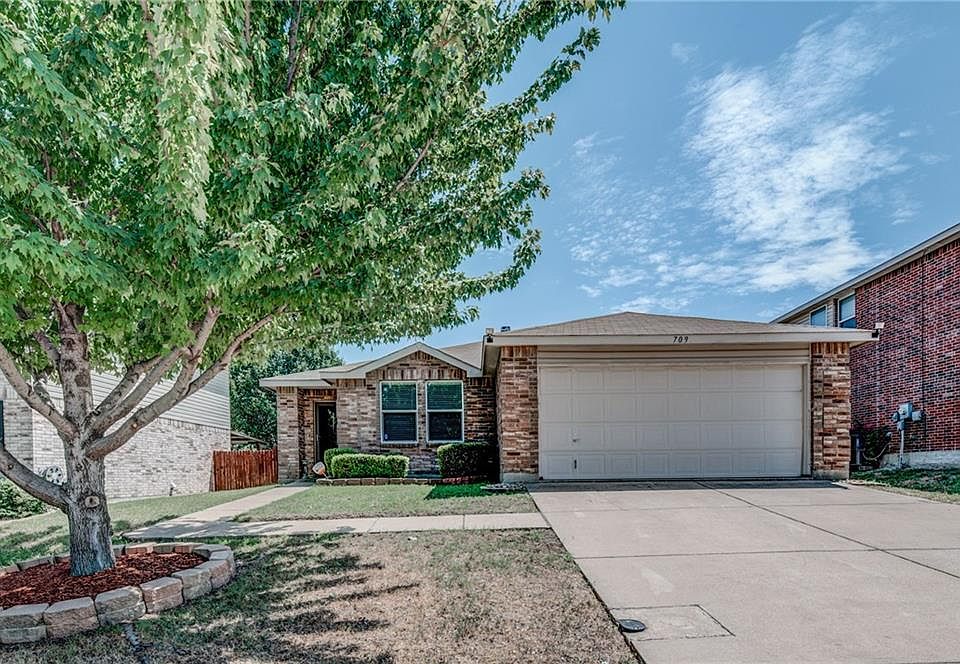 1st image of 709 Tuscany Trl