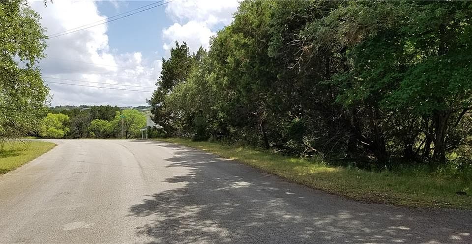 1st image of 21501 Lakefront Dr