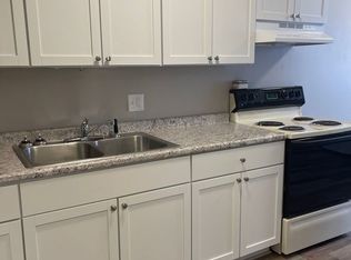 406 4th St SE #2C, State Center, IA 50247