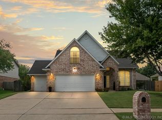 1720 N 12th St, Broken Arrow, OK 74012
