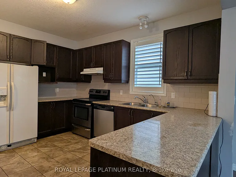 669 Zermatt Dr — Photo 8