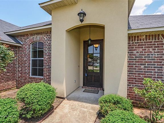 4th image of 293 Avondale Ln
