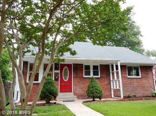 7039 Lee Park Ct, Falls Church, VA 22042