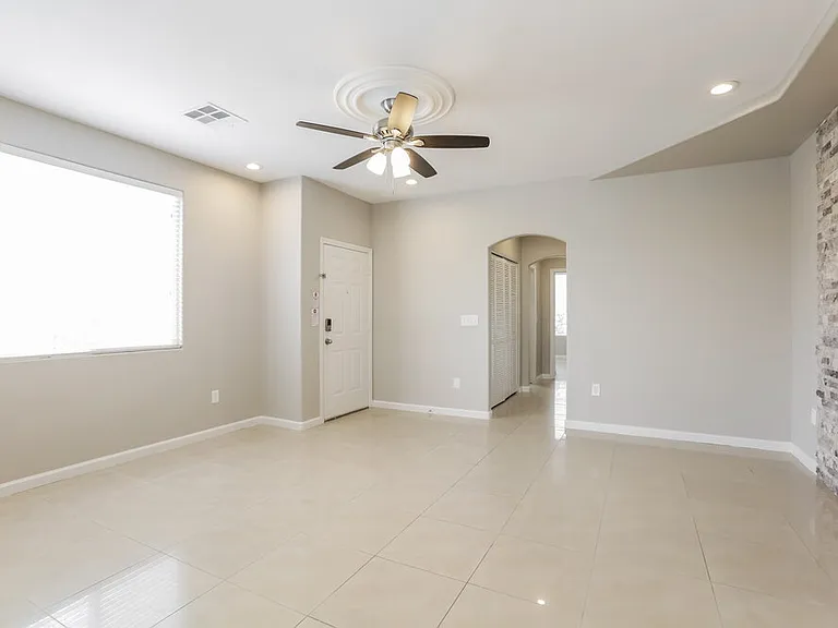 8139 Ficus Dr — Photo 3