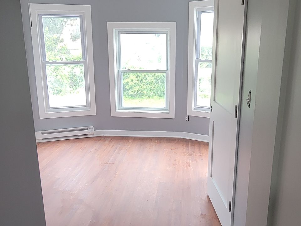 2nd image of 719 Highland Ave #B