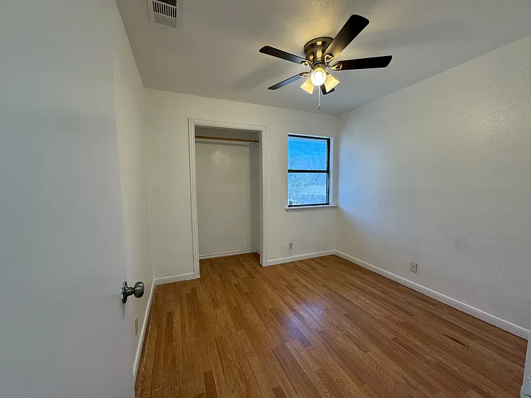 2101 Lamplight Village Cir #B — Photo 7