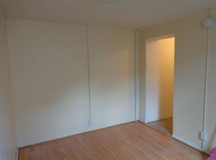 904 N 8th St #1F, Reading, PA 19604