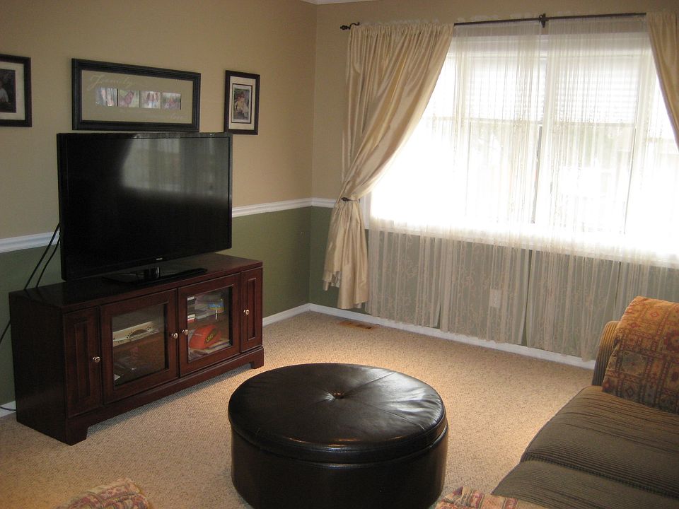 1st image of 54 Eugene Dr