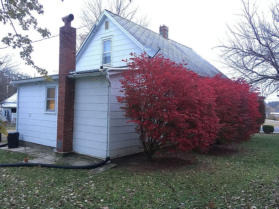 2nd image of 710 Washington St