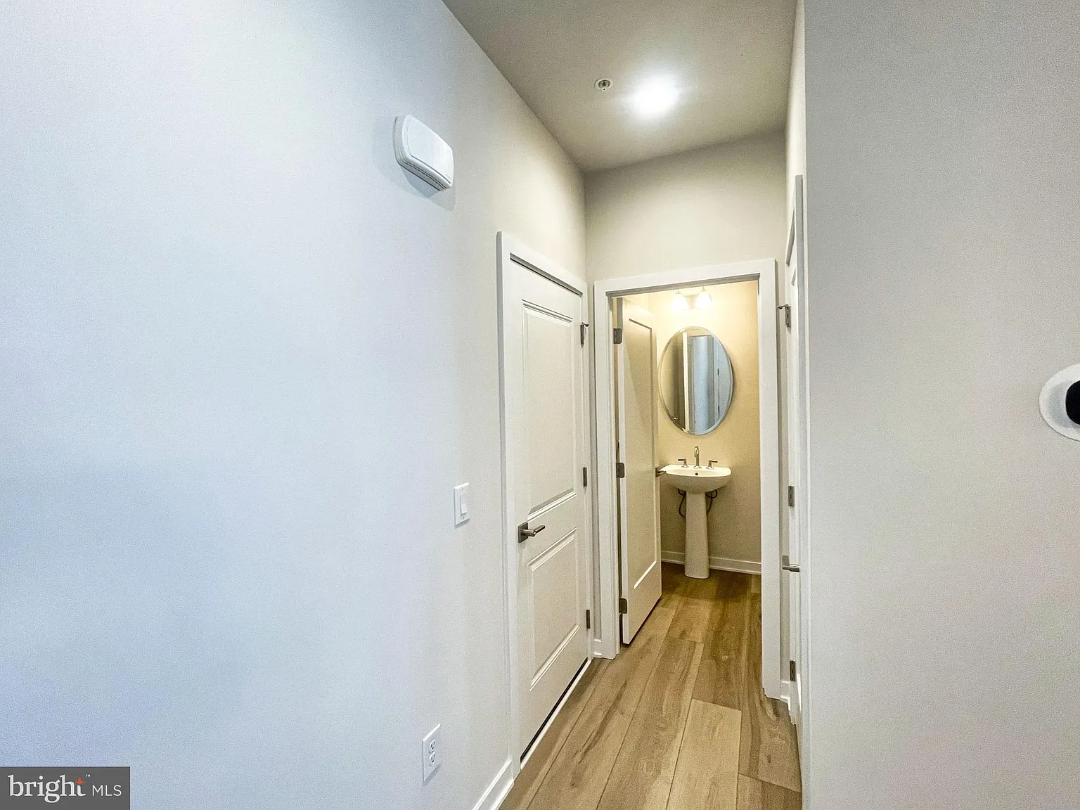 3 bed, 2.5 bath, 1806 sqft, $3,800 — Photo 4