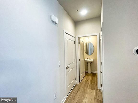 4th image of 224 Lilac St