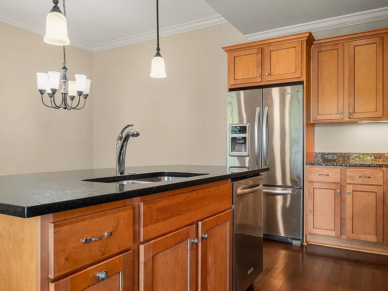 205 N Geary Ave — Photo 8