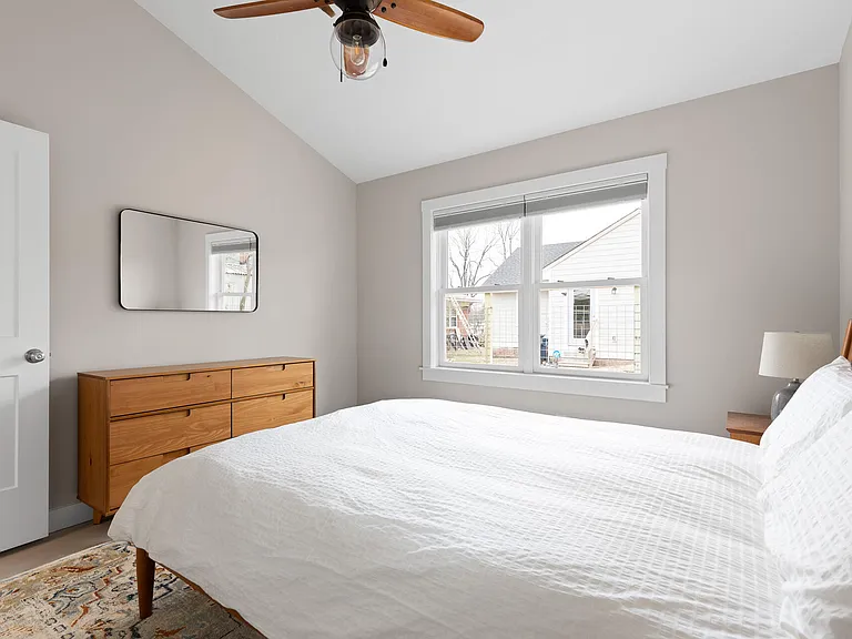 313 Dacian Ave #B — Photo 17