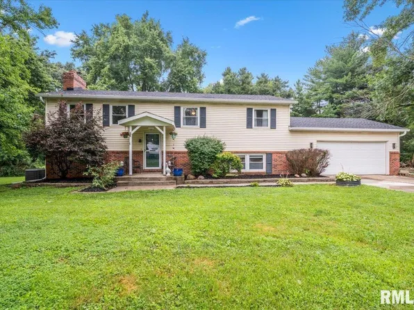 11 Rock Rd, Chatham, IL 62629