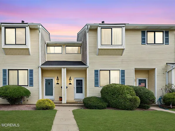 123 Clubhouse Drive, Middletown, NJ 07748