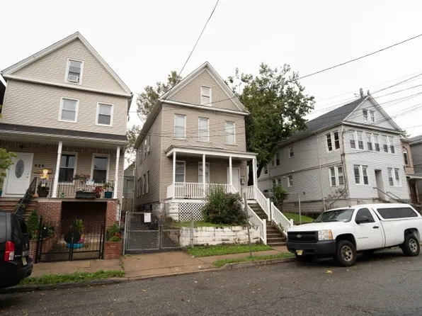 626 Magnolia Ave, Elizabeth City, NJ 07206