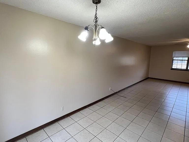 1208 N Nashville Pl — Photo 14