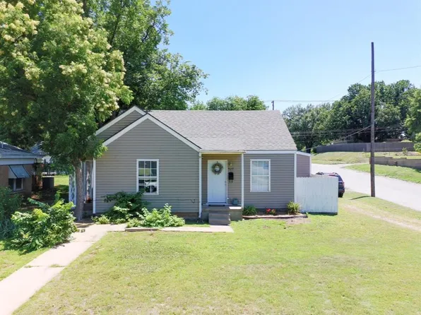 925 W Chickasha Ave, Chickasha, OK 73018