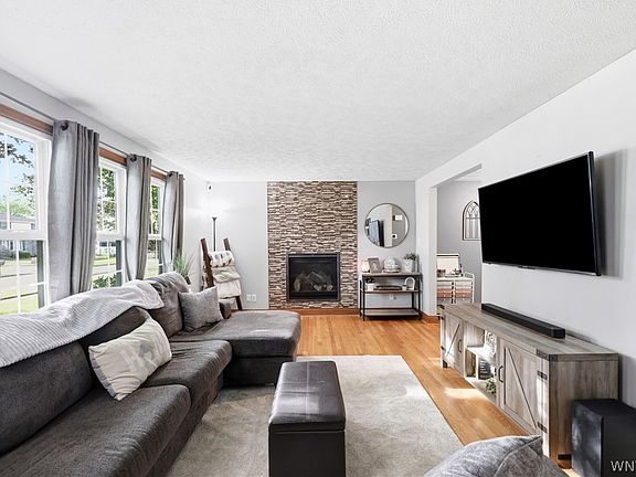 4th image of 104 Park Lane Cir