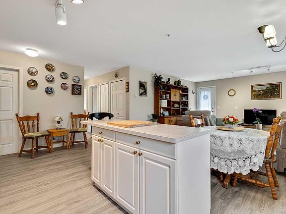 5th image of 2850 51st St SW #204