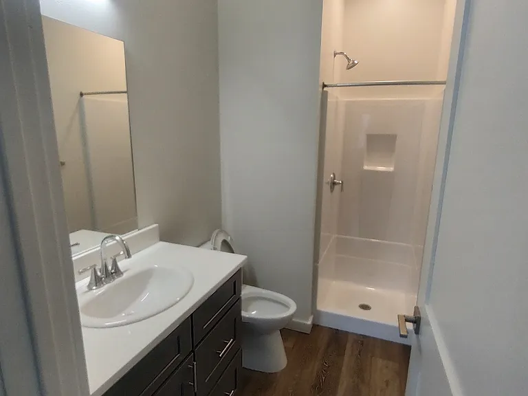 402 N River St — Photo 6