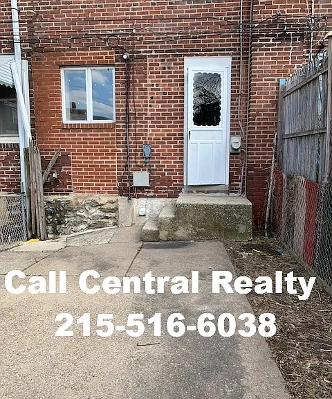 2240 Larue St — Photo 14
