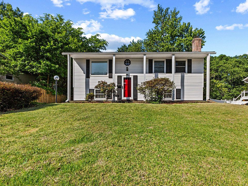 1st image of 403 W Poplar Rd