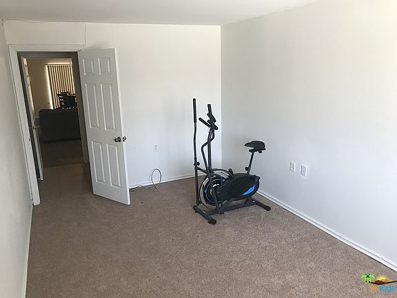 3rd image of 65852 Estrella Ave